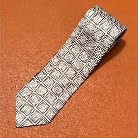 Citty of London Other - Geometric Silver and Gray Tie